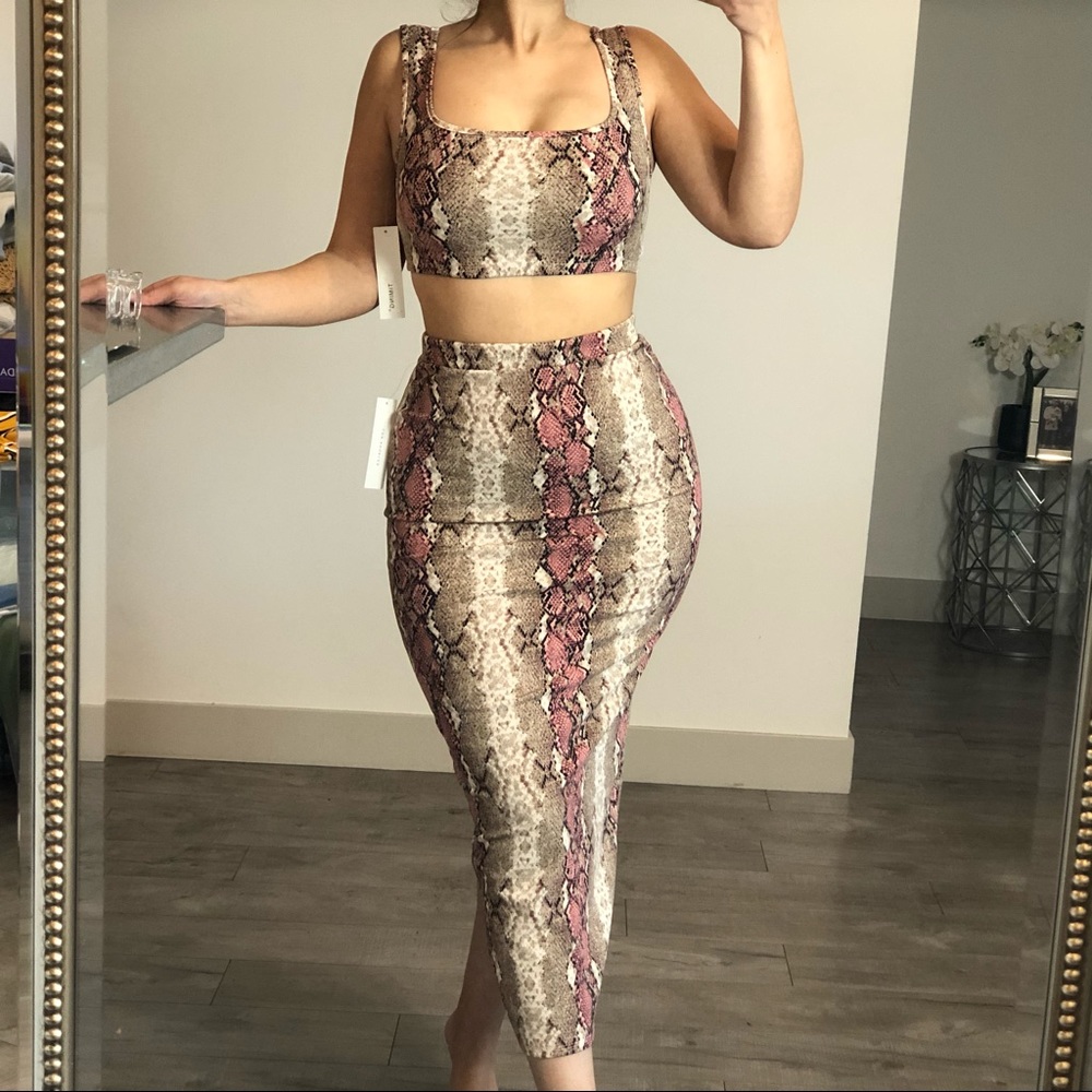 LAST 1 | Mauve Snake Skin Maxi Skirt Set - Picture 4 of 4